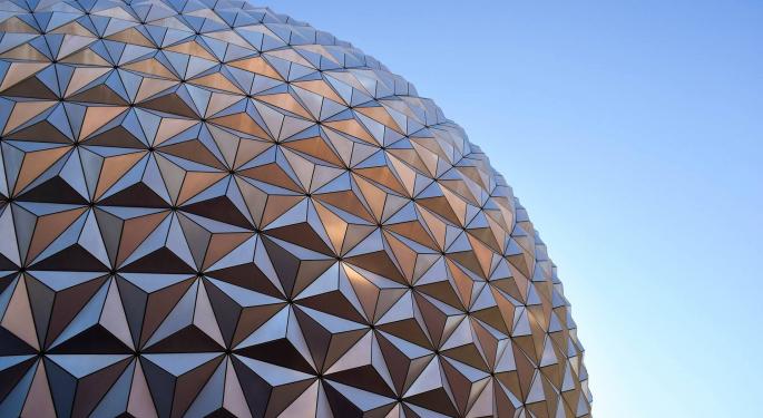 A Bullish Disney Analyst On What COVID-19 Vaccines Mean For The House Of Mouse