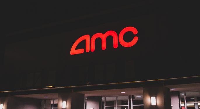 AMC anuncia fecha aproximada para aceptar DOGE y SHIBA