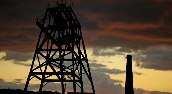 Oil Prices Jump 6% On Surprise U.S. Drawdown, But World Bank Sees Limited Upside In 2016