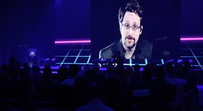 Snowden: “Las criptomonedas son una amenaza para los gobiernos”