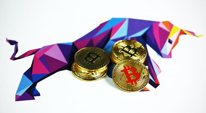 These 5 Cryptos Struck Big Gains Last Week Even As Bitcoin Slumped — Sign Of Trouble For The Apex Crypto Heading Into 2022?