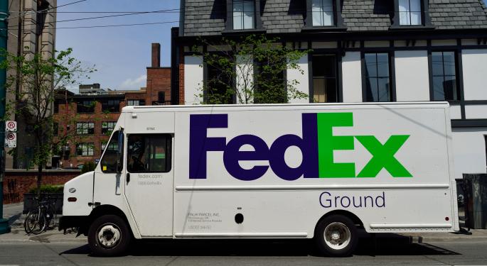 Bernstein: Amazon Flex Is No Threat To FedEx, UPS