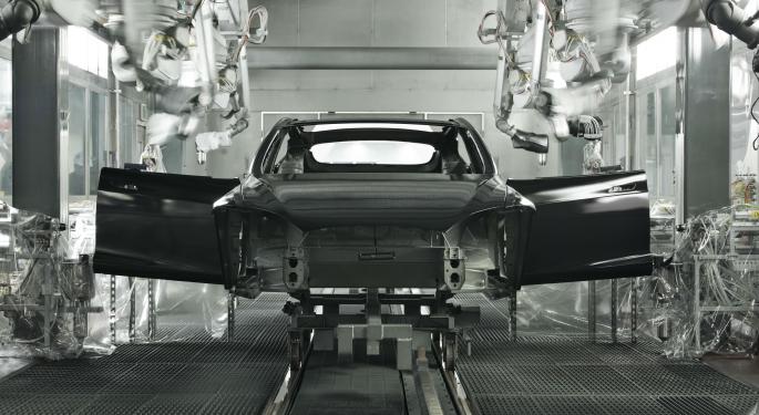 Analysts Read Into Tesla Layoffs As Investors Pull Back