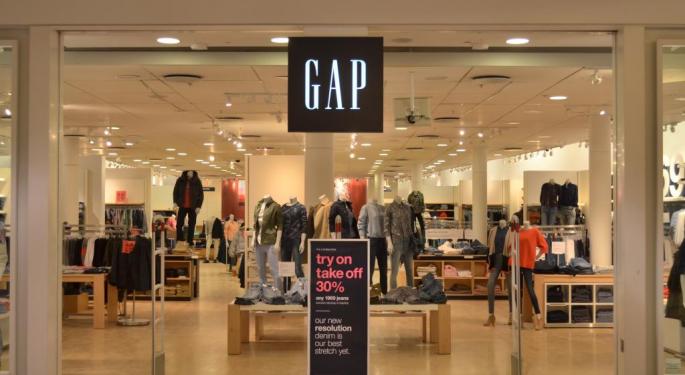2 Analysts Weigh In On Gap's Awful Q1