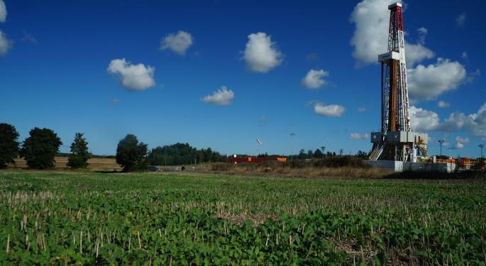 Jefferies Cuts DCP Midstream To Hold, Doesn't See Dividend Being Covered Through Year