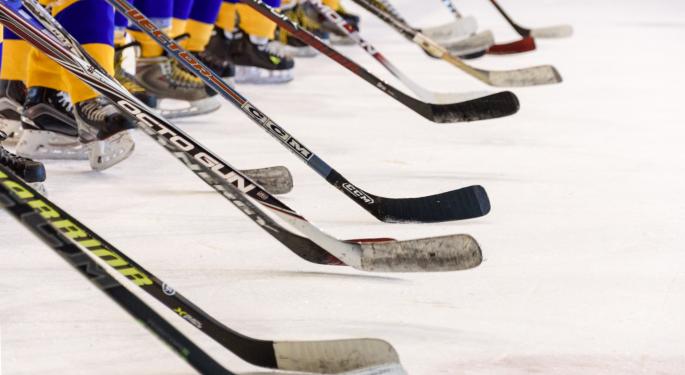 Boston Bruins Vs. New York Islanders Betting Preview: Can Struggling Goalie Tuuka Rask Save Bruins Season?
