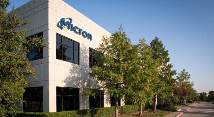 Paul Meeks: Micron apre la strada al settore dei semiconduttori