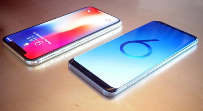 Apple Unseats Samsung As World's Top Smartphone Vendor In Q4; Is Cupertino Priming For A Bumper Quarter?