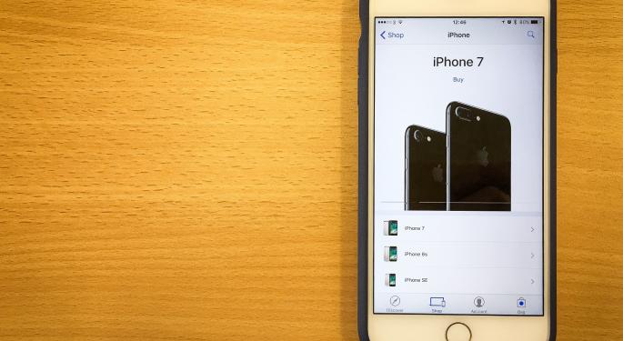 Should Apple Investors Still Care About Slumping iPhone Demand?