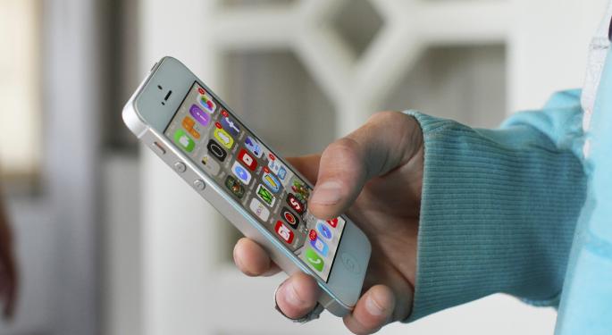 Citi Cuts Apple Price Target, iPhone Estimates On China Concerns