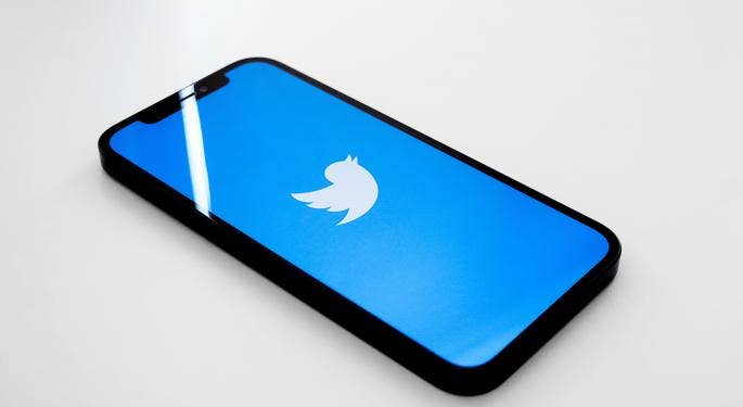 Réseaux sociaux : la chute de Facebook n’épargne pas Twitter