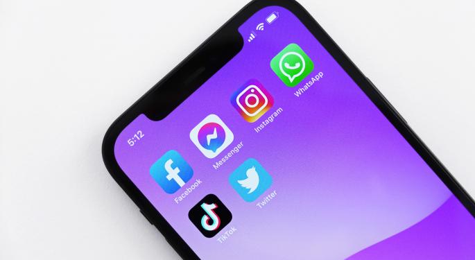 Facebook Exec Says Apple's Approach To Tackling Child Sexual Abuse 'Very Concerning'