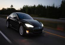 Wedbush da a Tesla un precio objetivo de $1000
