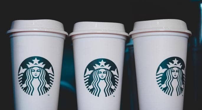 Starbucks, nessuna carenza di tazze e caffè - Benzinga Italia