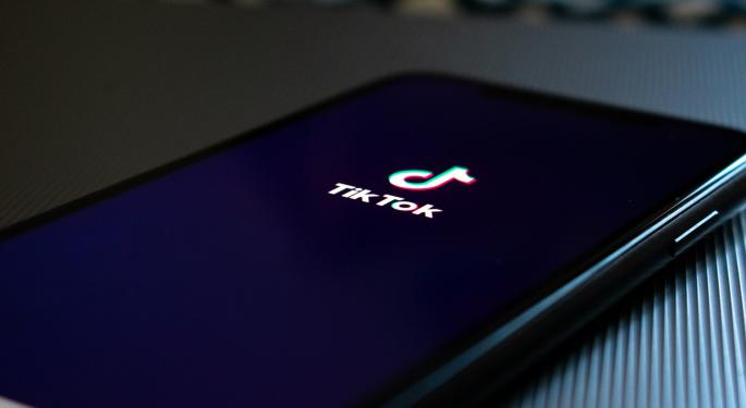 Twitter in trattative per fondersi con TikTok negli USA