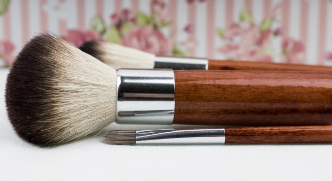 Despite Competitive Pressures, Estee Lauder Is Set For Margin Expansion, DA Davidson Says In Upgrade