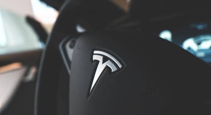 Tesla, -27% consegne auto in Cina ad aprile