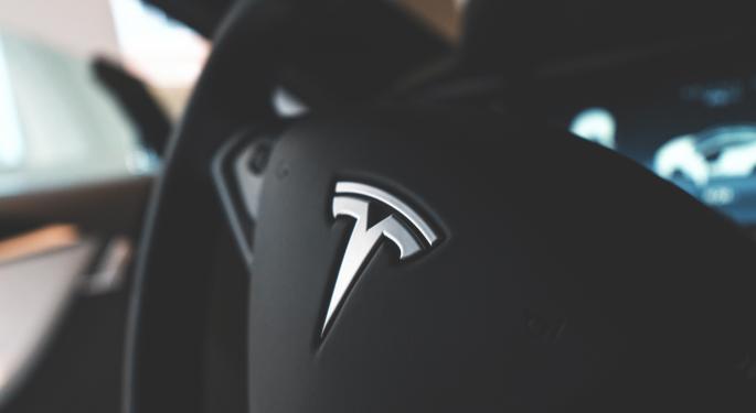 Tesla, resurgen los rumores de una posible fábrica en Reino Unido