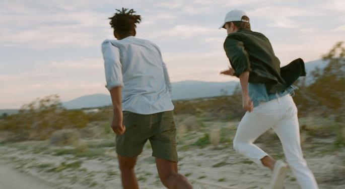 Abercrombie CEO: Smaller Stores Offer 'More Intimate' Feel