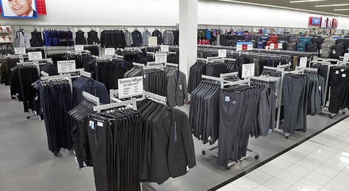 Burlington Stores Deserves Premium Valuation Despite Being Smallest Player, Analyst Says
