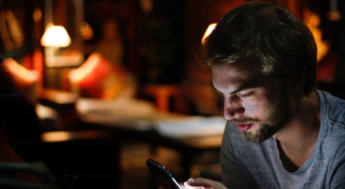 Signal Founder Details Messaging App's Superiority Over Telegram Amid Ukrainian Crisis; Elon Musk Chimes In With His Preferences