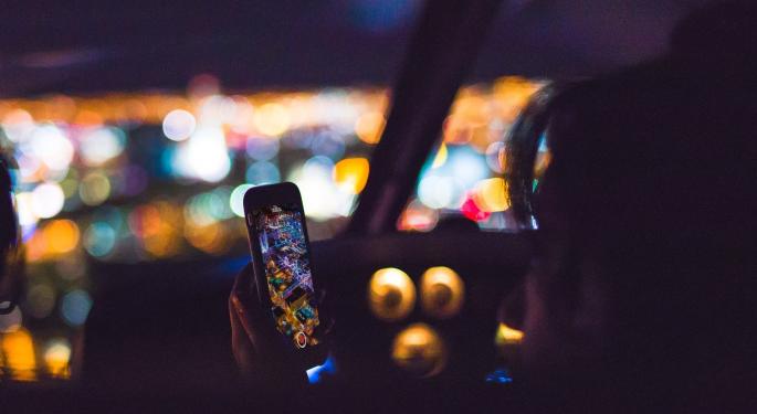 The Best Way To Eliminate Driver Distractions In A Smartphone Age