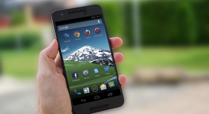 Carriers Willing To Face Revenue Pressures From iPhone Promos In Order To Chase Market Share