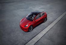 Nuove caratteristiche per Tesla