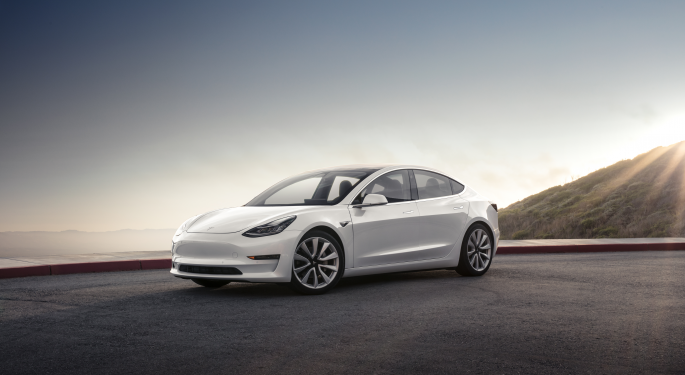 Tesla Model 3 supera con creces a sus competidores en China.