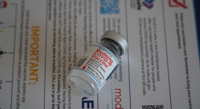 How To Play Moderna Stock Ahead Of Key FDA COVID-19 Booster Shot Ruling