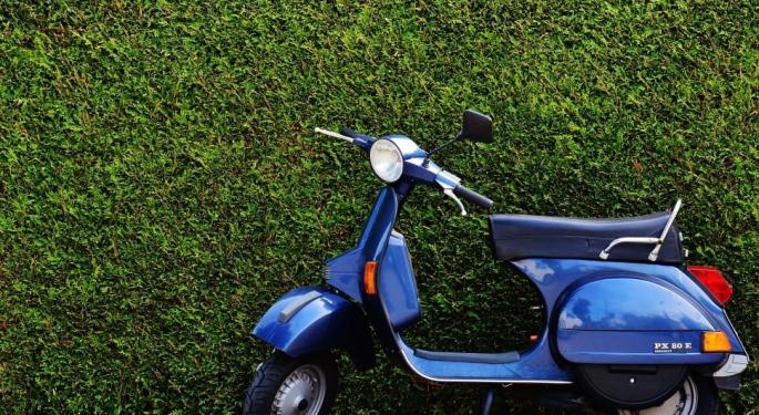 Shared Moped Startup Raises $27.6 Million And Dodges Gig-Workers
