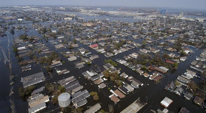 Hot Shots: Wildfires, Floods, Lucky Landing, And More