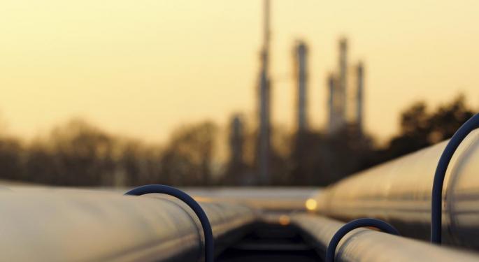 2 Energy Stocks Getting Hit By Downgrades Today: Time To Follow?