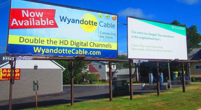 Which Is The Better Pick: Lamar Advertising Or Outfront Media?