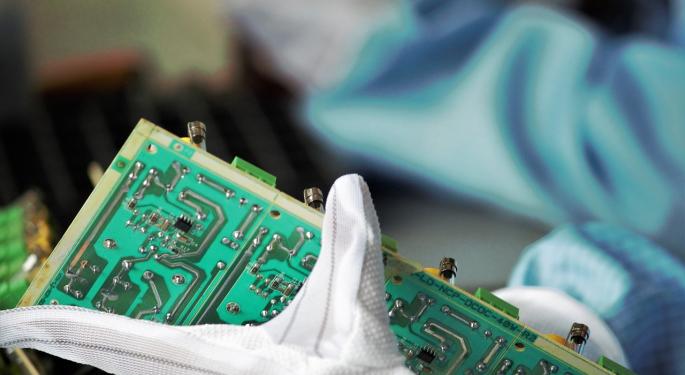 Wells Fargo Begins Xilinx On The Sidelines, Cites Downside To Near-Term Estimates