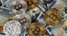 Bitcoin ed Ethereum stabili sul dollaro debole. Convengono le altcoin?