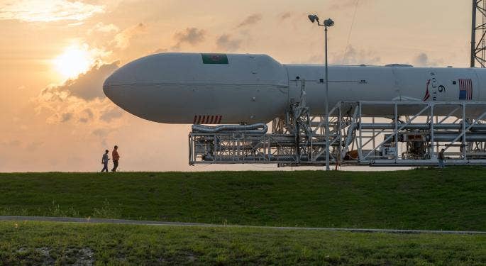 SpaceX porta i primi civili sull’ISS