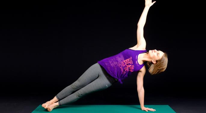 UBS Previews Lululemon Earnings: Concerned With 'Very Tough' Comps, Slower Athletic Industry Trends