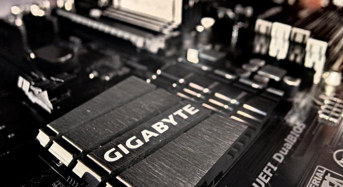 Changing Chip Dynamics May Favor Advanced Micro Devices Over Intel
