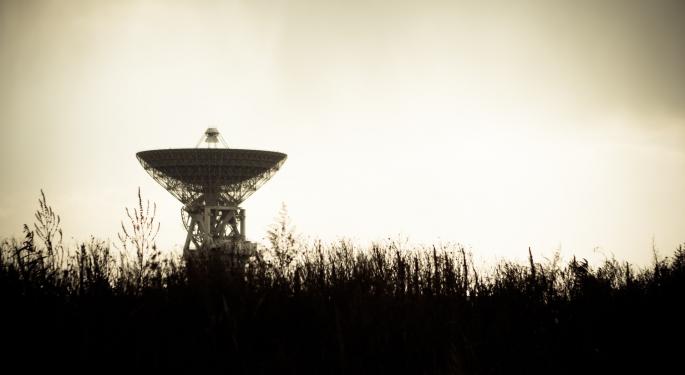 Why This Analyst Maintains A Sell Rating Following ViaSat's Q4 Earnings; Stock Falls