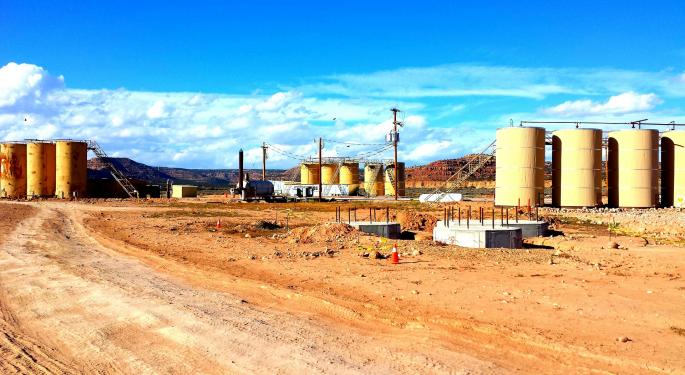Oil Prices Fluctuate On Oversupply Worries