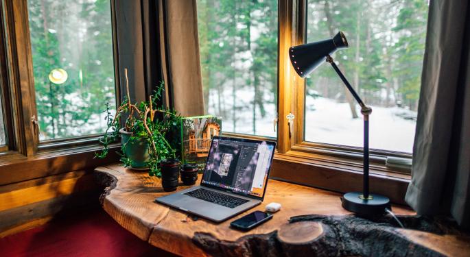 5 Ways To Earn Money From Home As A Self-Employed Worker