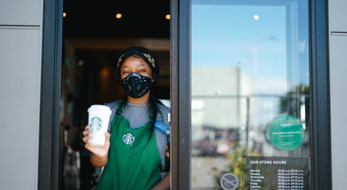 Starbucks Analysts Stick To Sidelines After Q3 Print, Break Down COVID-19 Impact On Coffee Chain