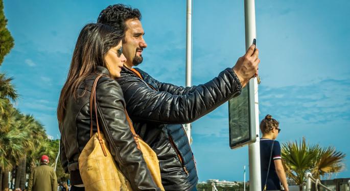 Tech Pro: Snapchat Is Valuable, But It's No Facebook