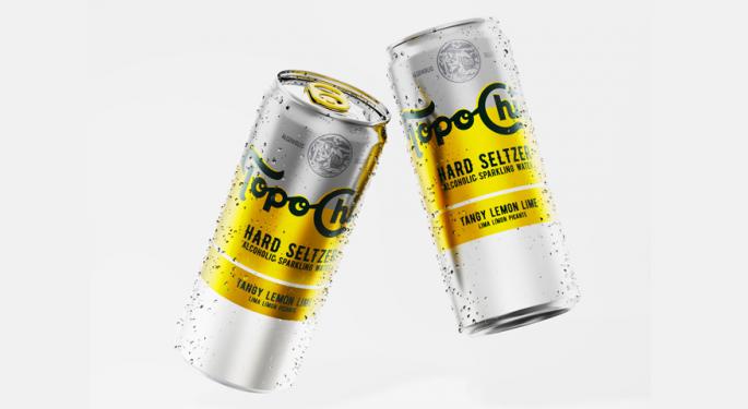 Coca-Cola ingresa al mercado del agua con alcohol a través de Topo Chico