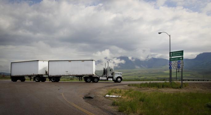 Gabelli Downgrades Navistar On Rising Costs