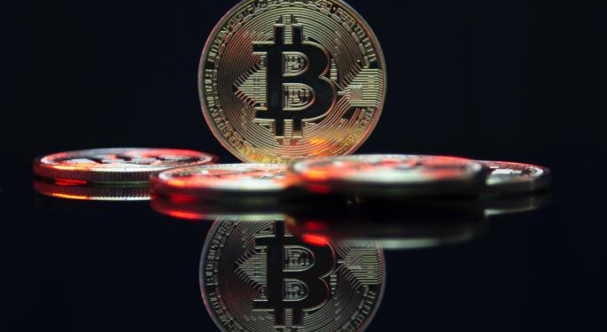 Bitcoin, Ethereum, Dogecoin se desploman tras el informe de inflación