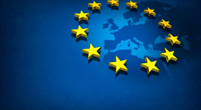 Euro Near Two Week High on Positive Data