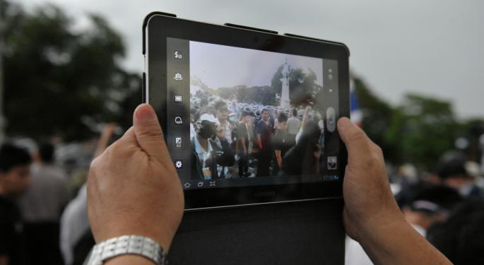 Apple Rumor Mill Strikes Back, Promises Large iPad In 2014