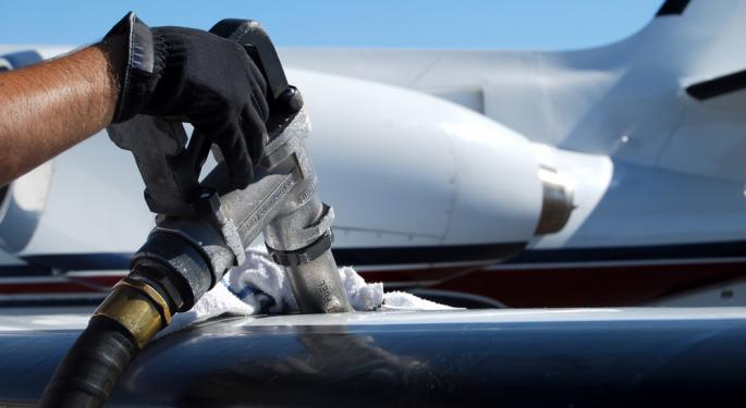 Long Airlines, Short Oil Working With ETFs